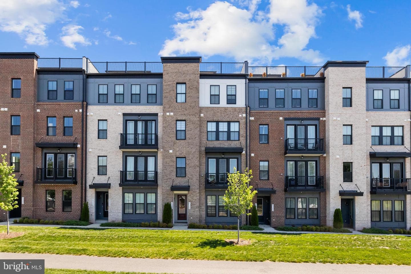 43350 Farringdon Square, Broadlands