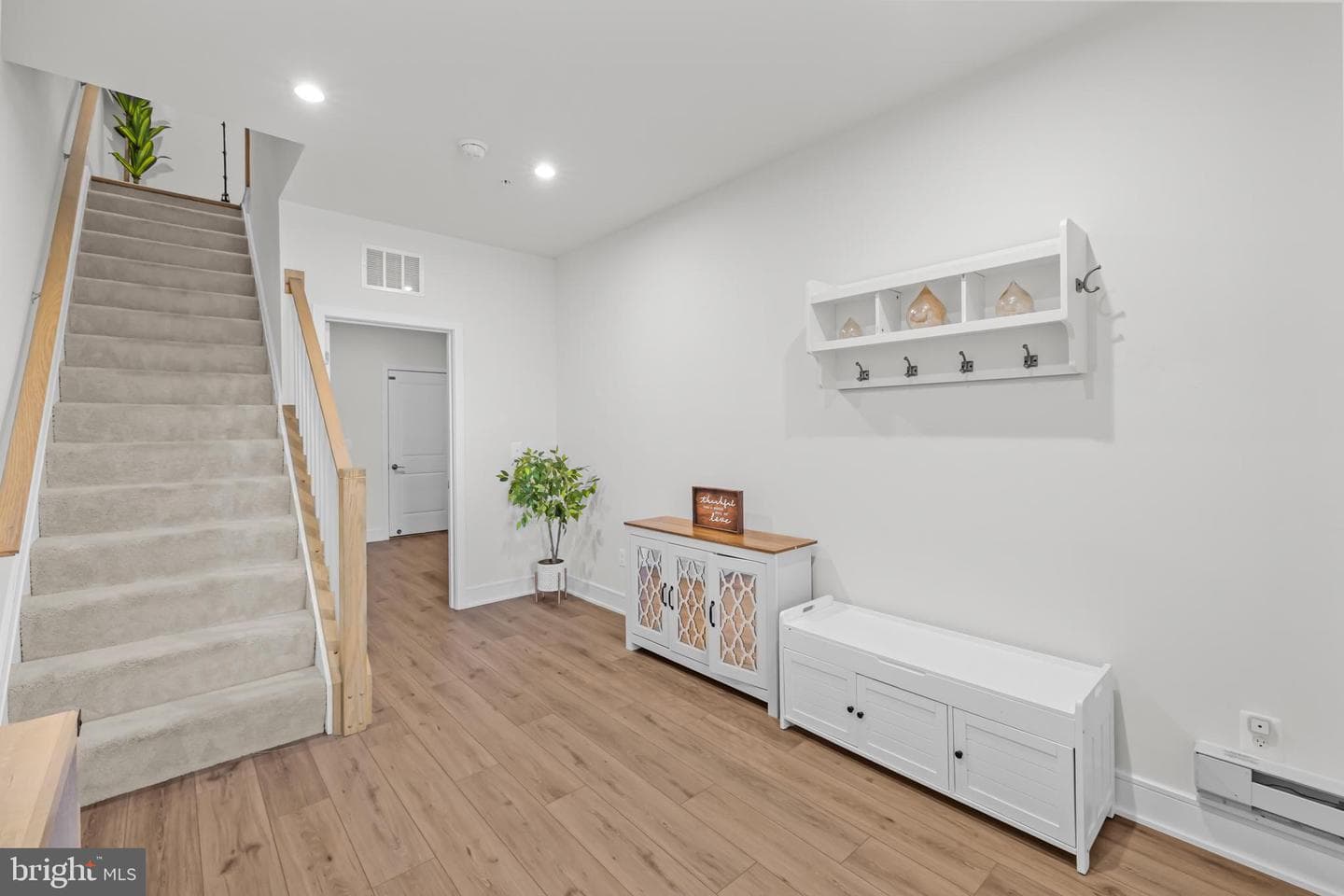 43350 Farringdon Square photo 5