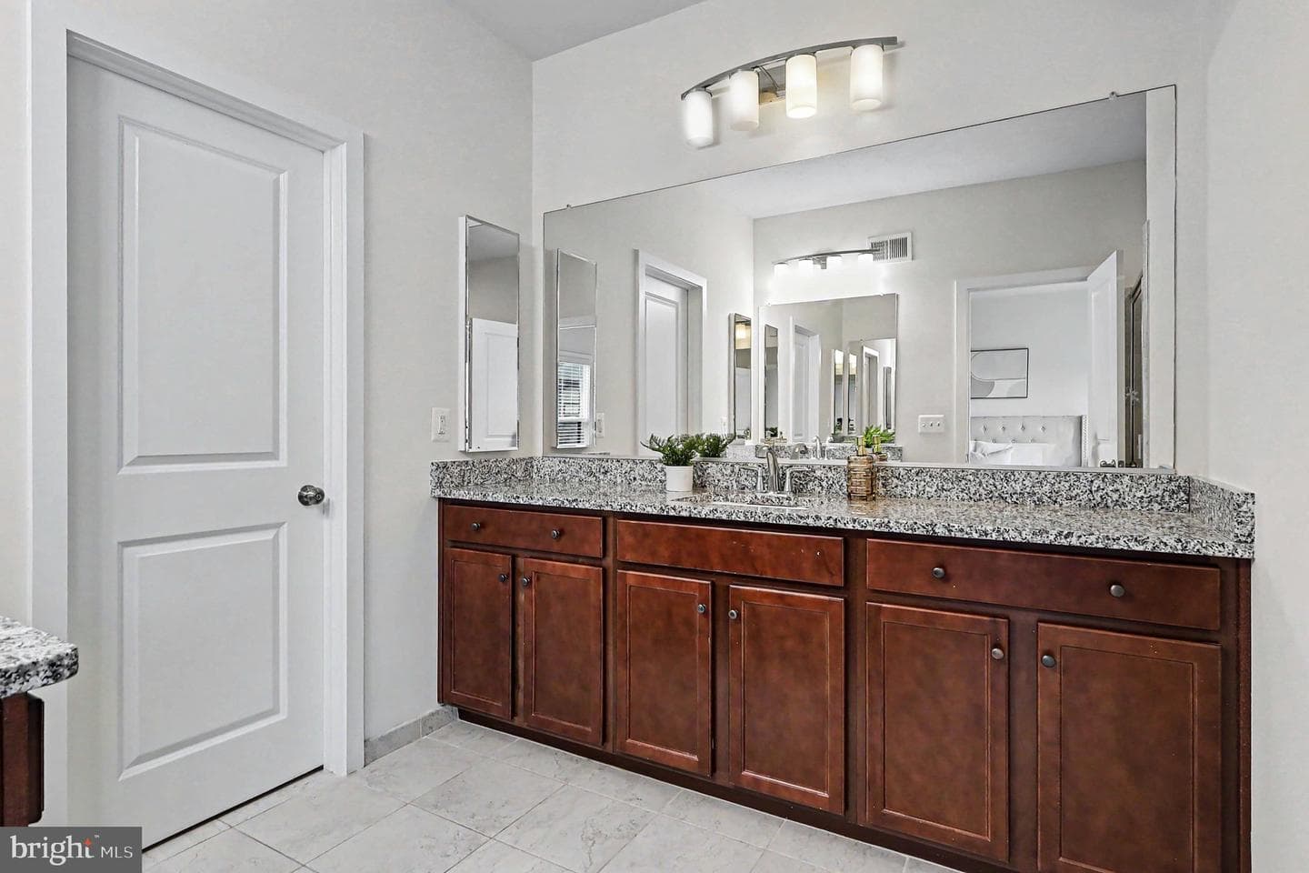 42361 Vancouver Terrace photo 12
