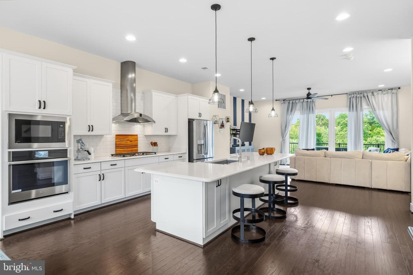 23072 Sullivans Cove Square photo 12