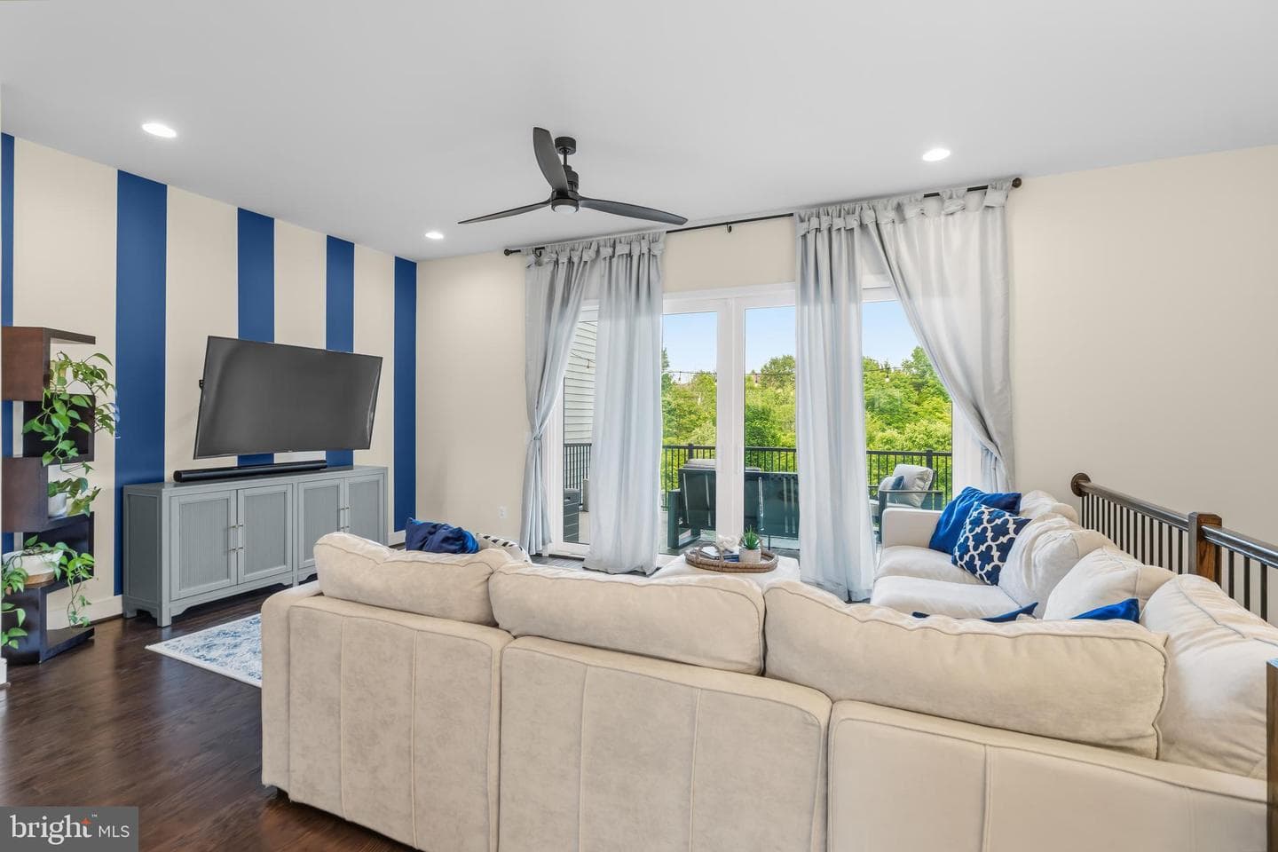 23072 Sullivans Cove Square photo 14
