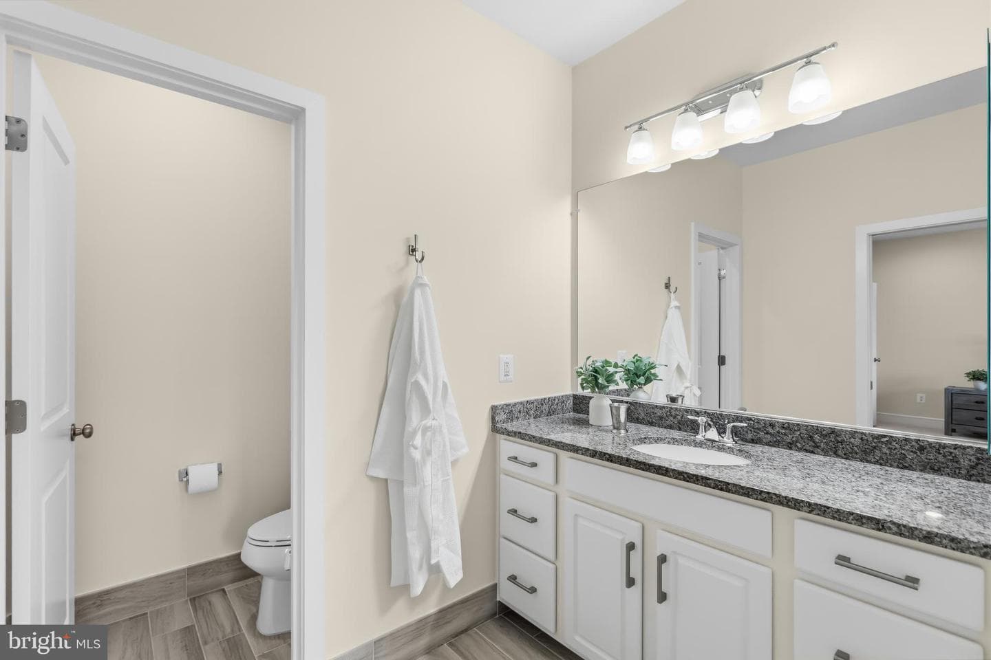 23072 Sullivans Cove Square photo 28