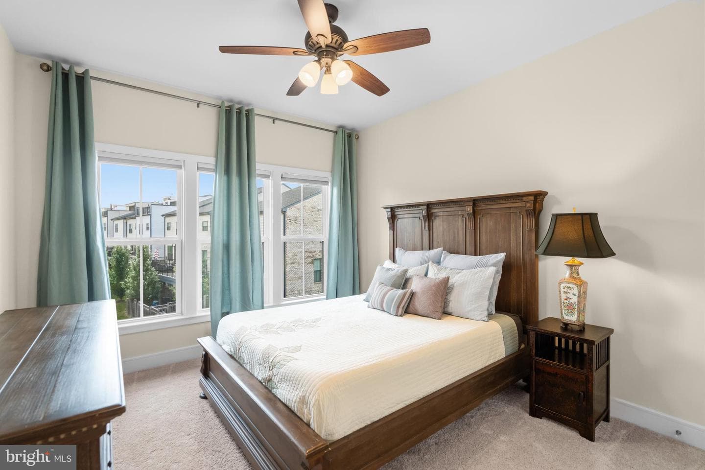23072 Sullivans Cove Square photo 29