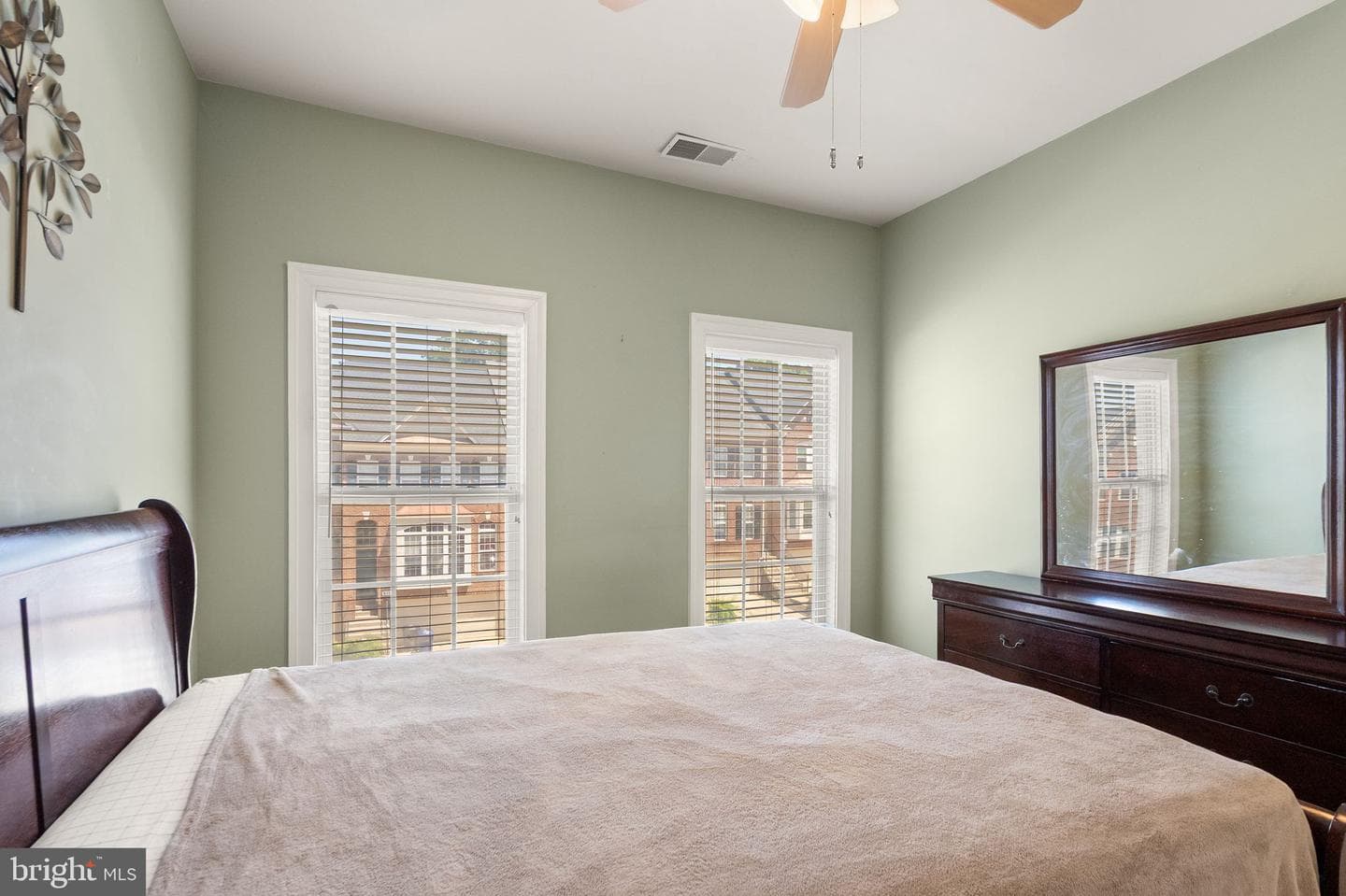 610 Battery Terrace NE photo 33