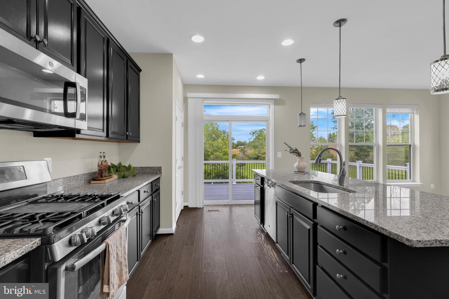 25284 Arrowroot Terrace photo 13