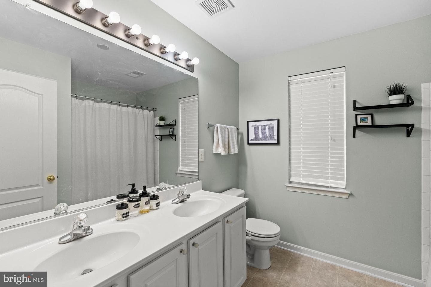 20309 Vermeer Street photo 19
