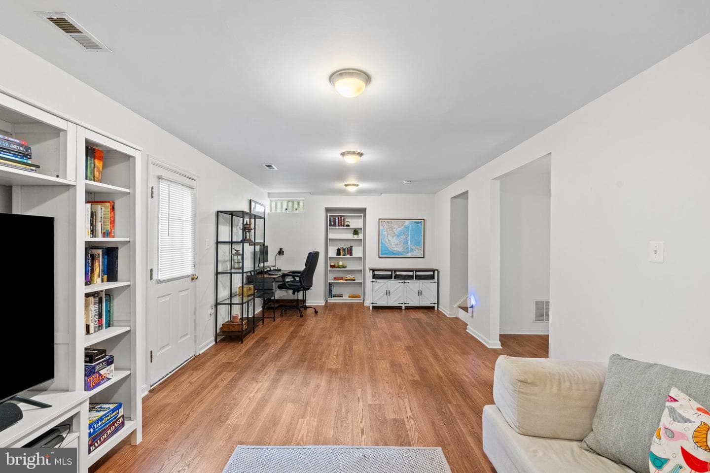20309 Vermeer Street photo 25