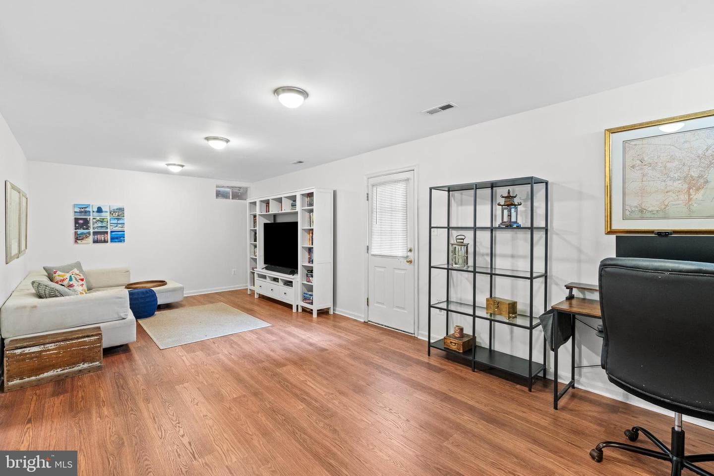 20309 Vermeer Street photo 27