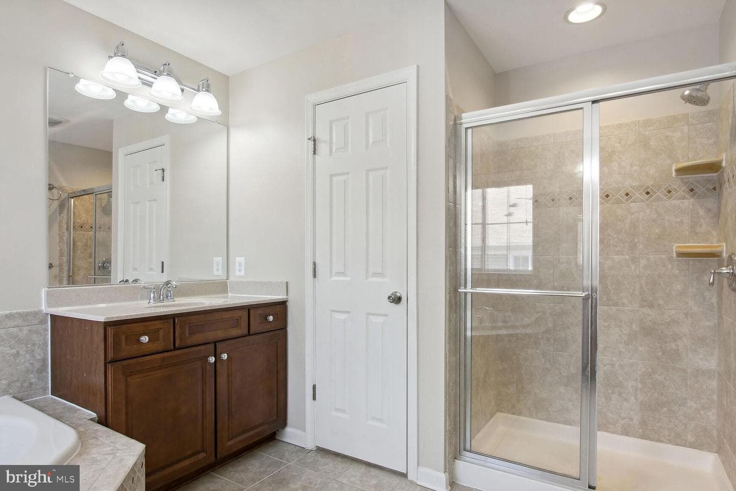 24650 Caribou Square photo 18
