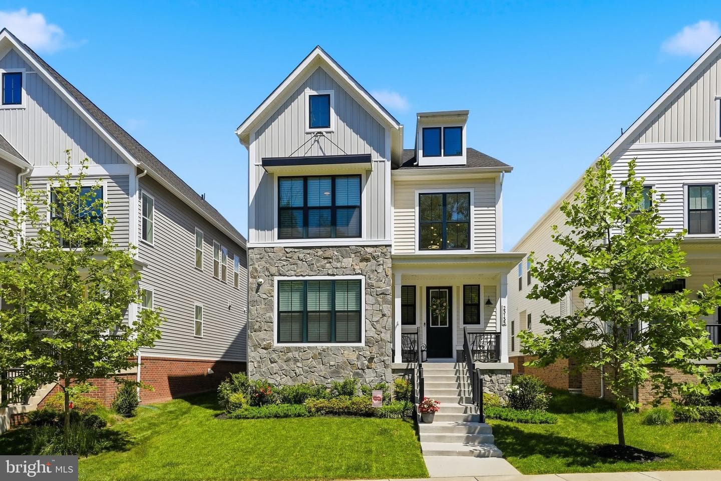 23135 Glenwood Heights Circle, Brambleton