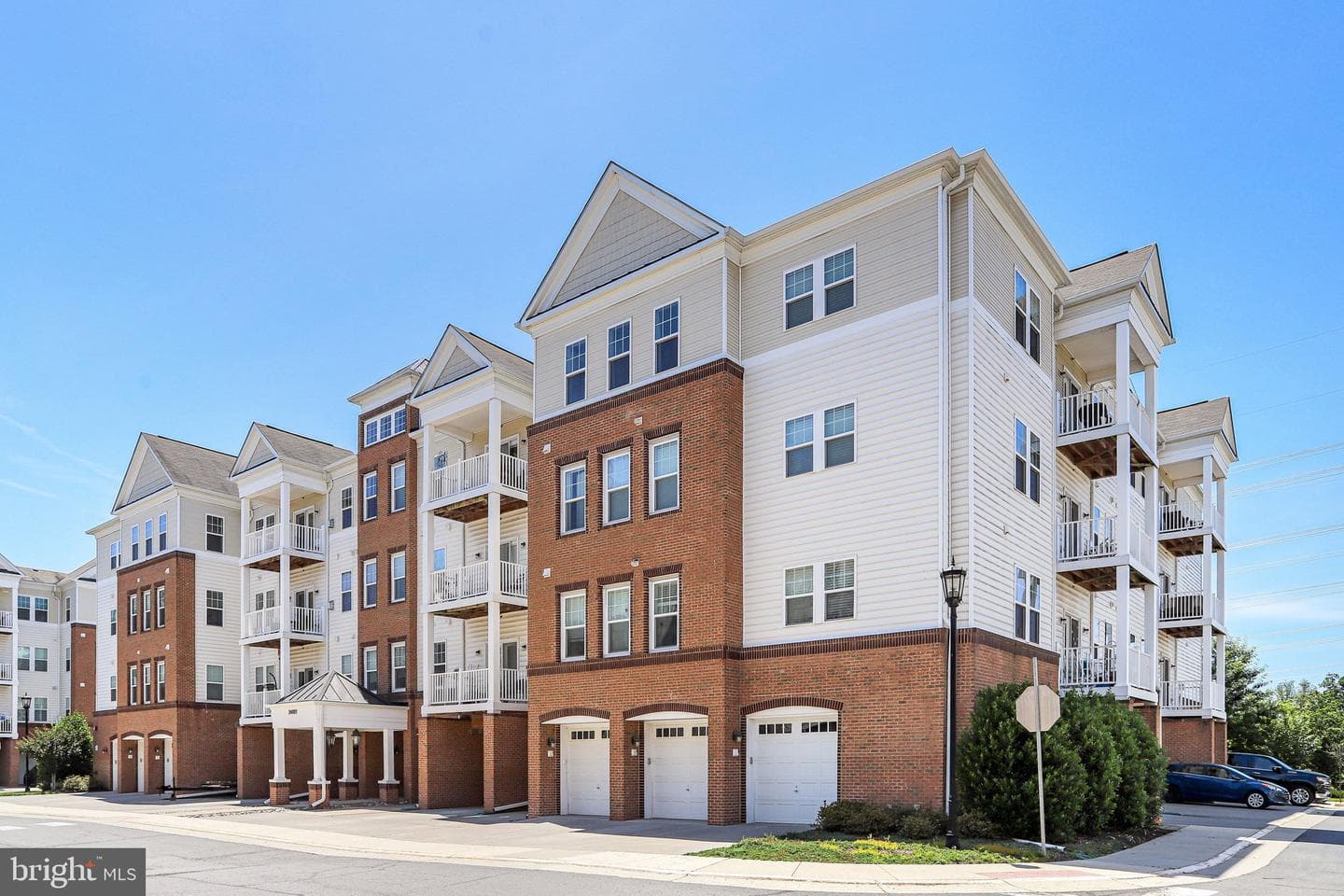 24661 Woolly Mammoth Terrace #401, Aldie