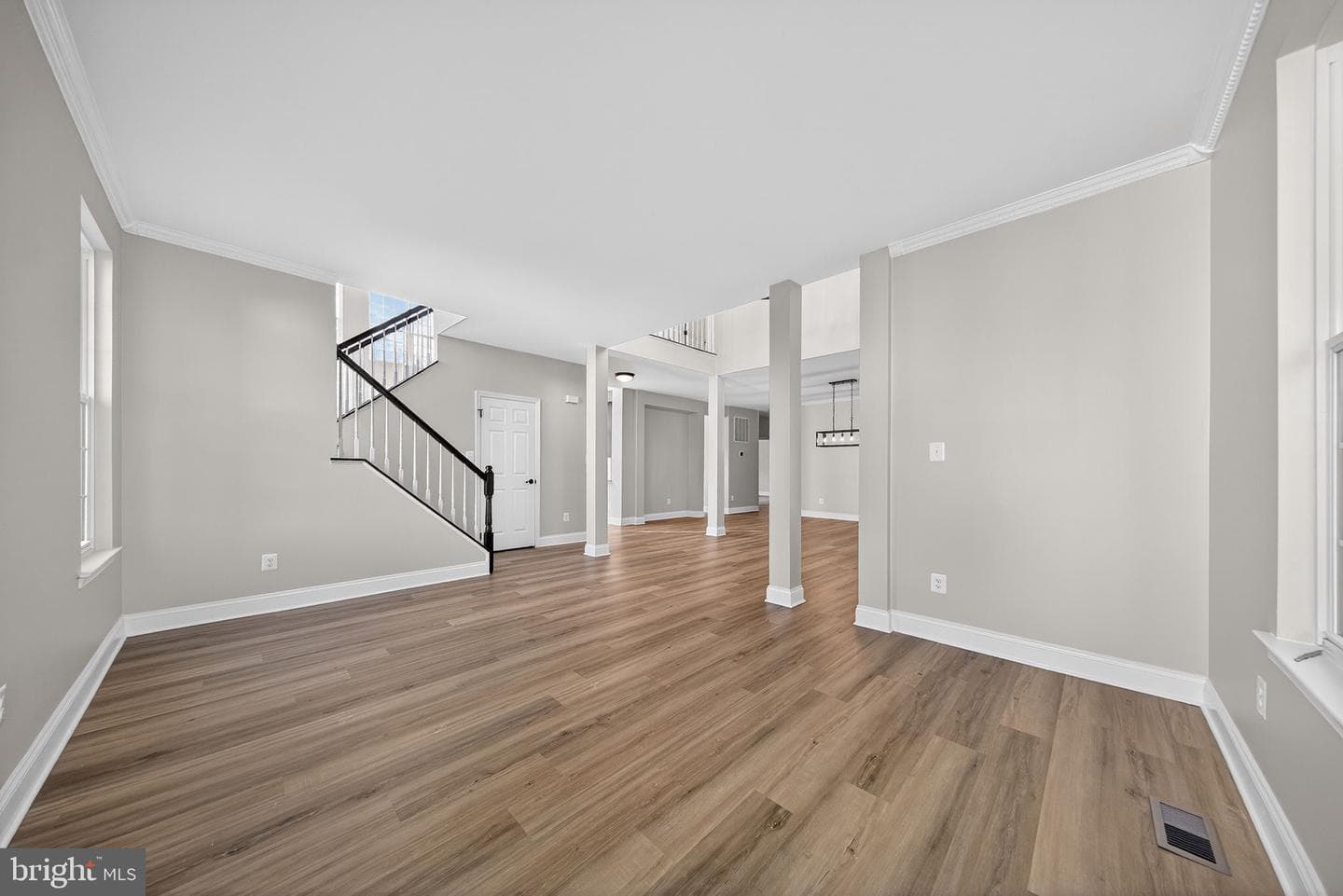 852 Macalister Drive SE photo 31