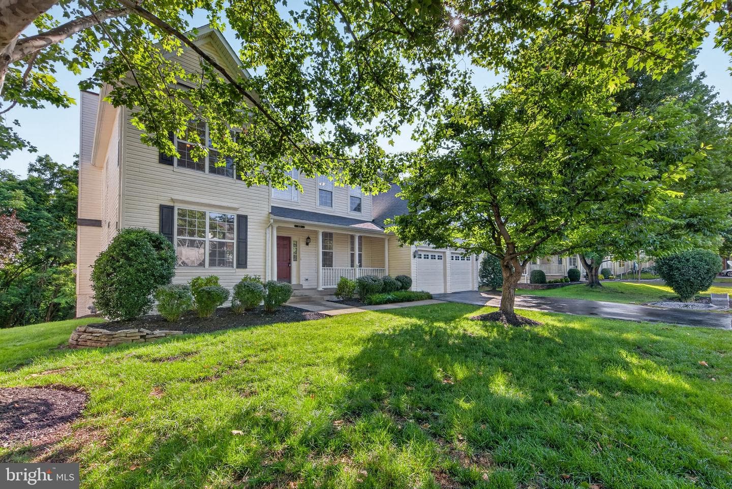 852 Macalister Drive SE photo 5