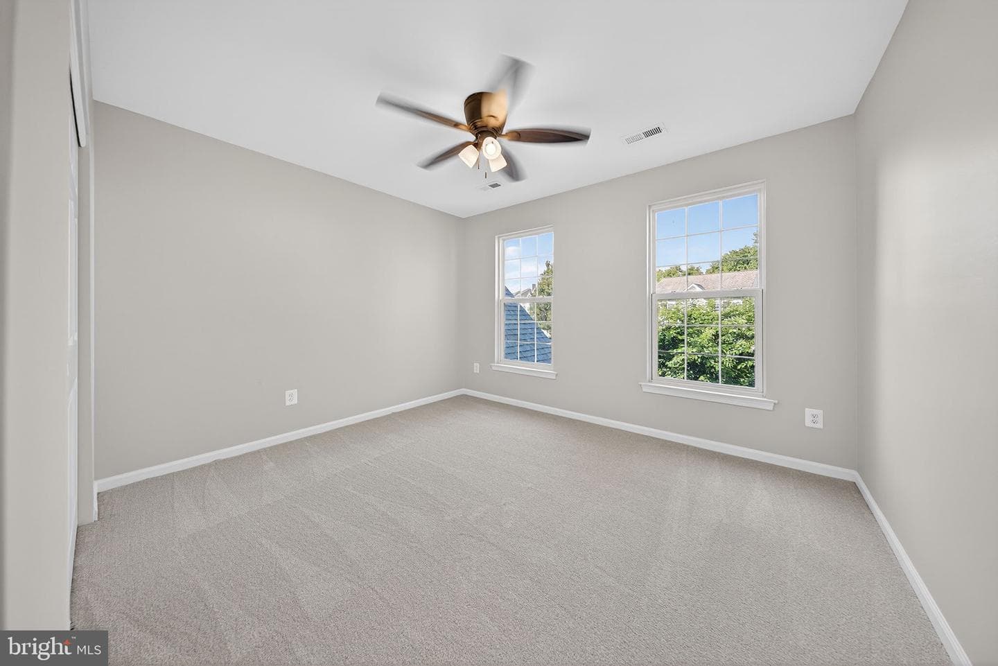 852 Macalister Drive SE photo 58