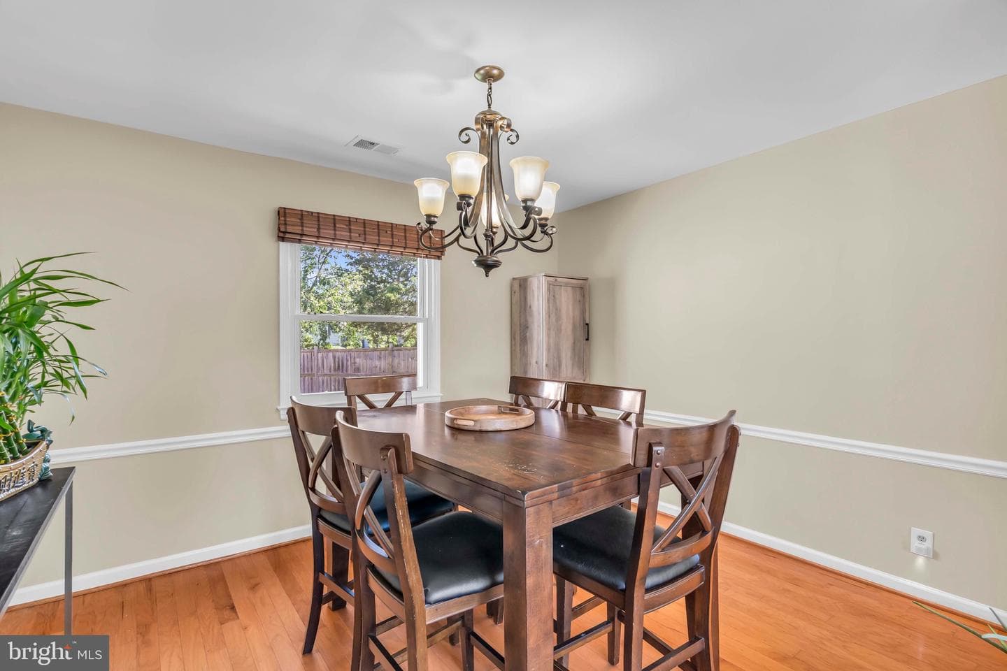 101 W Beech Road photo 16