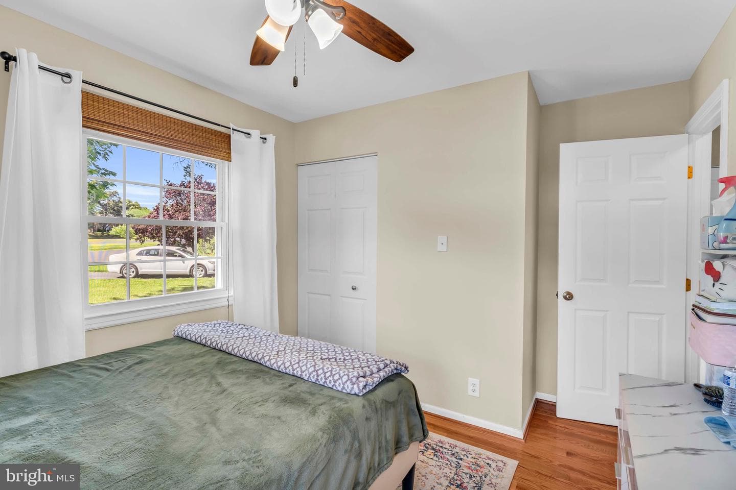 101 W Beech Road photo 26