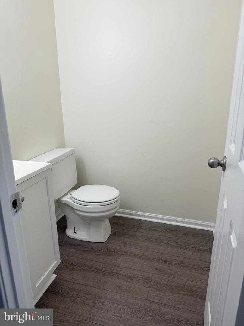 1062 Tottenham Court photo 6