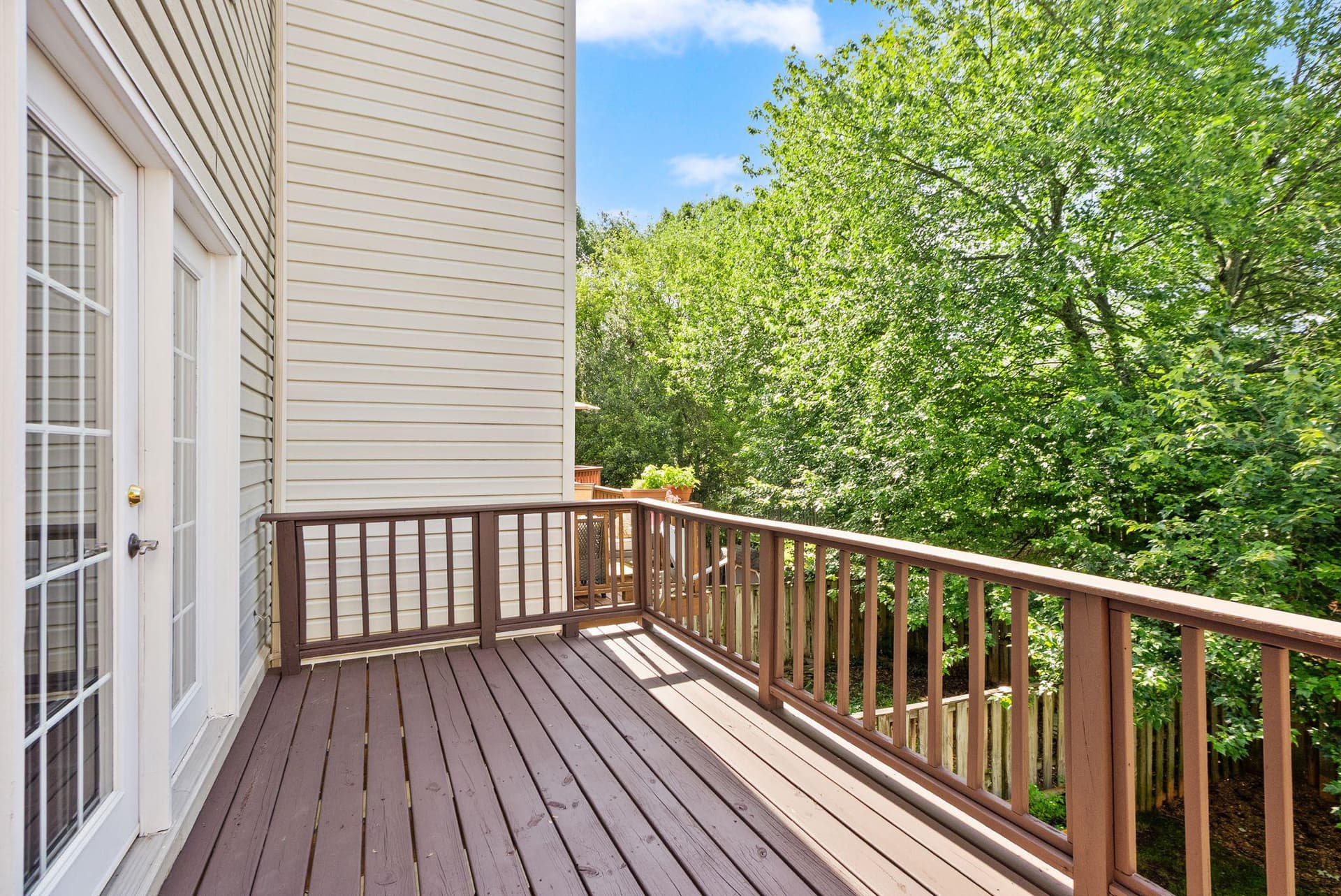 303 Barnfield Square NE photo 9
