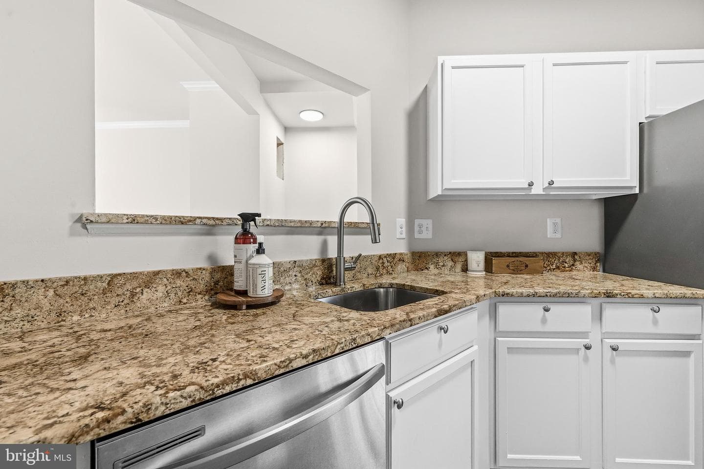 414 Ginkgo Terrace NE photo 10
