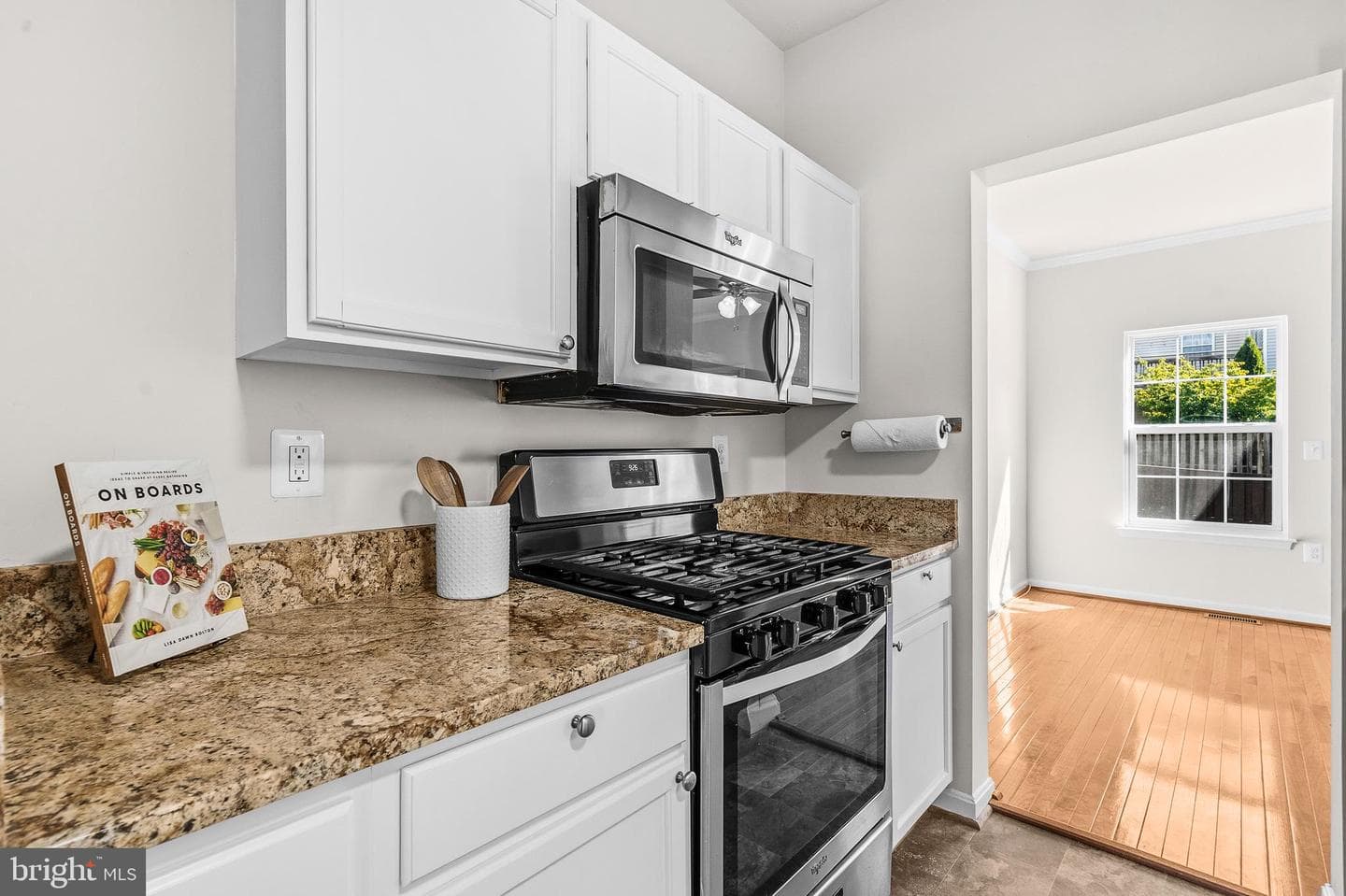 414 Ginkgo Terrace NE photo 8