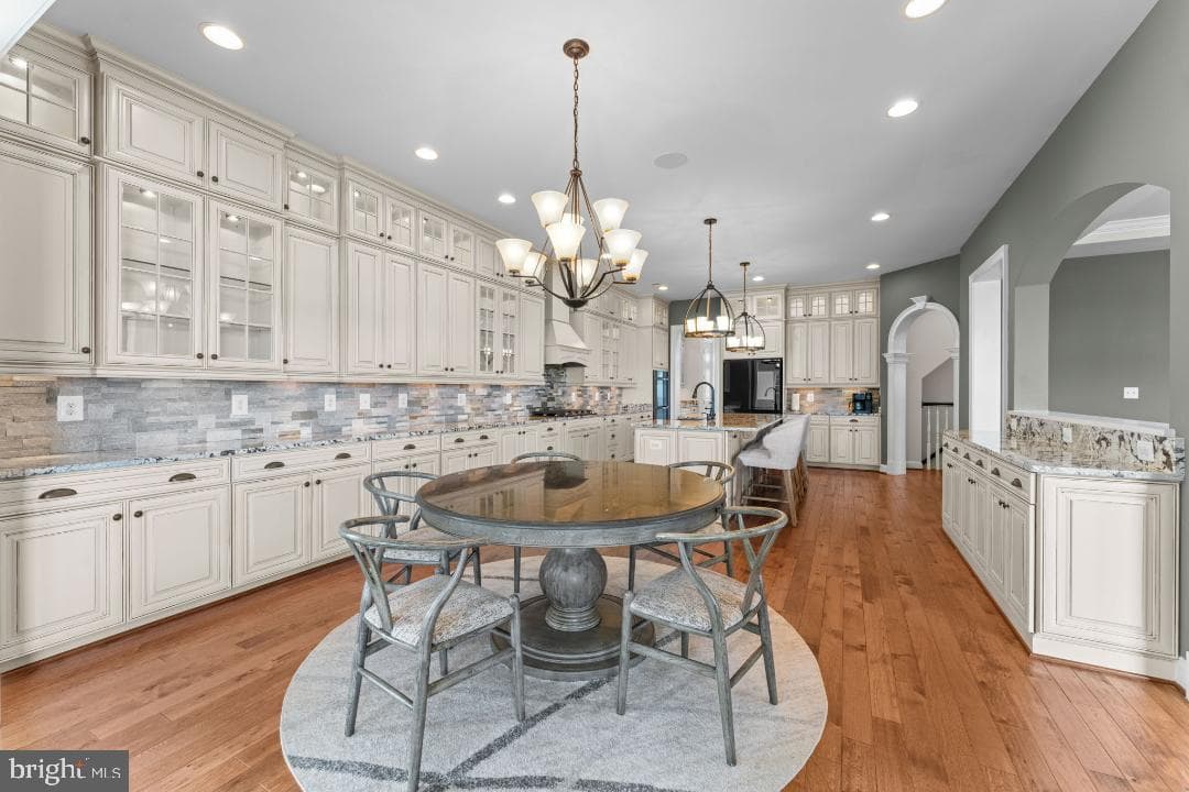 15988 Waterford Crest Place photo 12