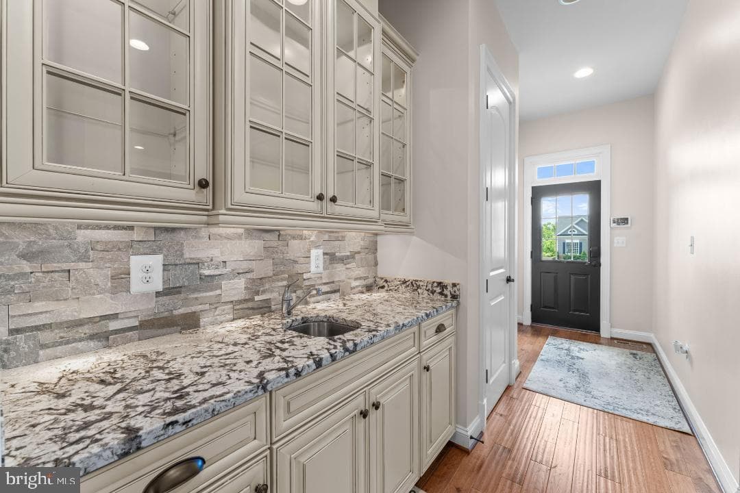 15988 Waterford Crest Place photo 18