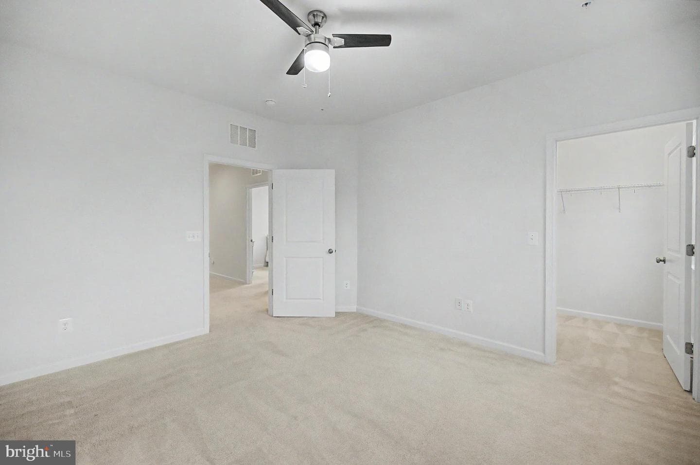 23398 Epperson Square photo 30