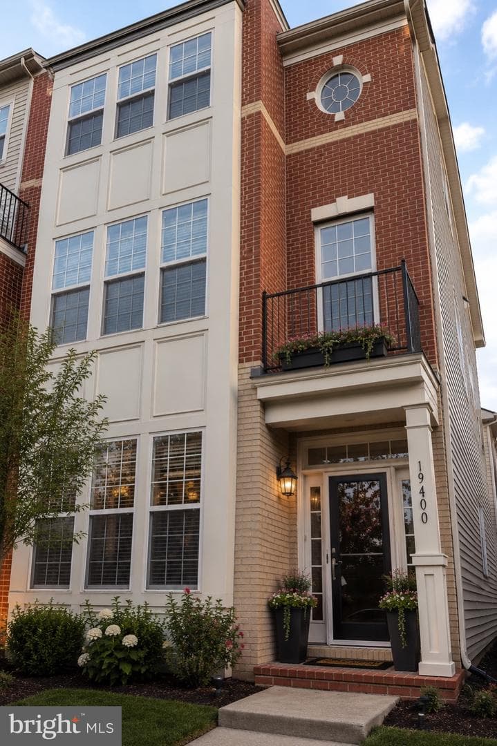 19400 Front Street, Leesburg