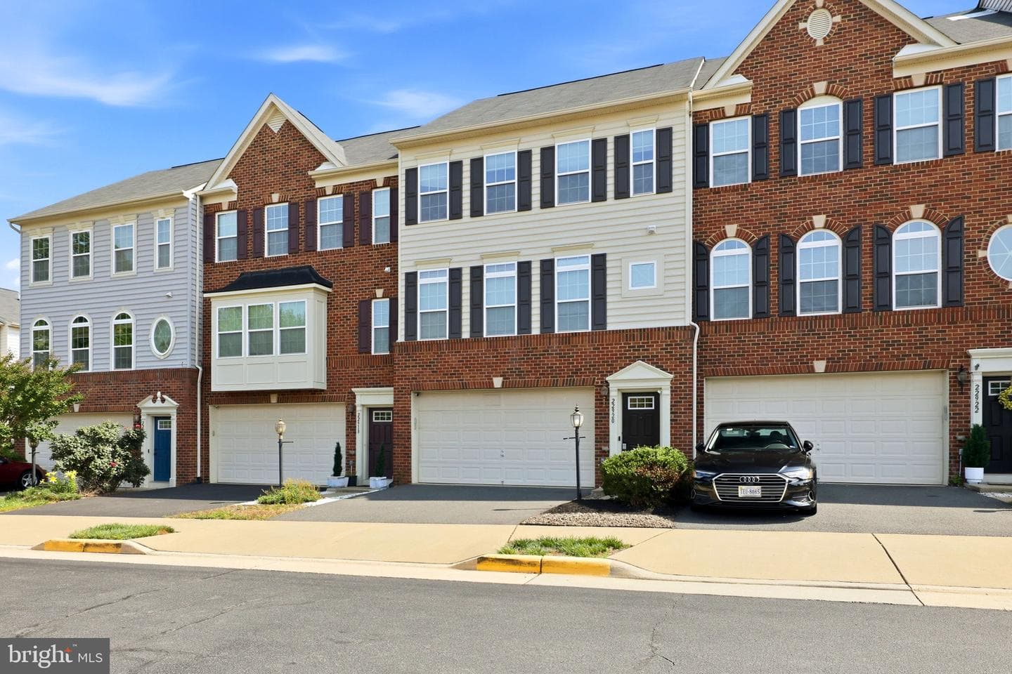 22920 Lacey Oak Terrace, Sterling