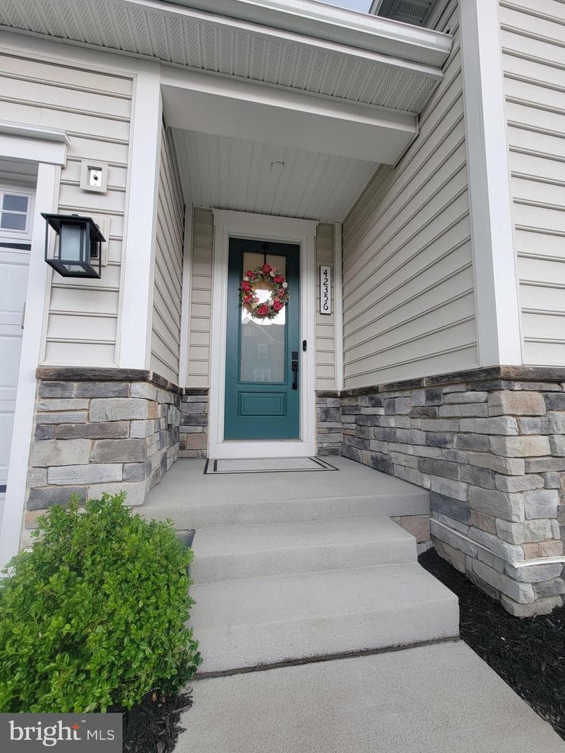 42356 Natchez Drive, Leesburg