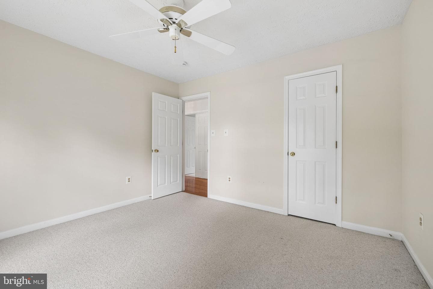 46557 Hollymead Place photo 24