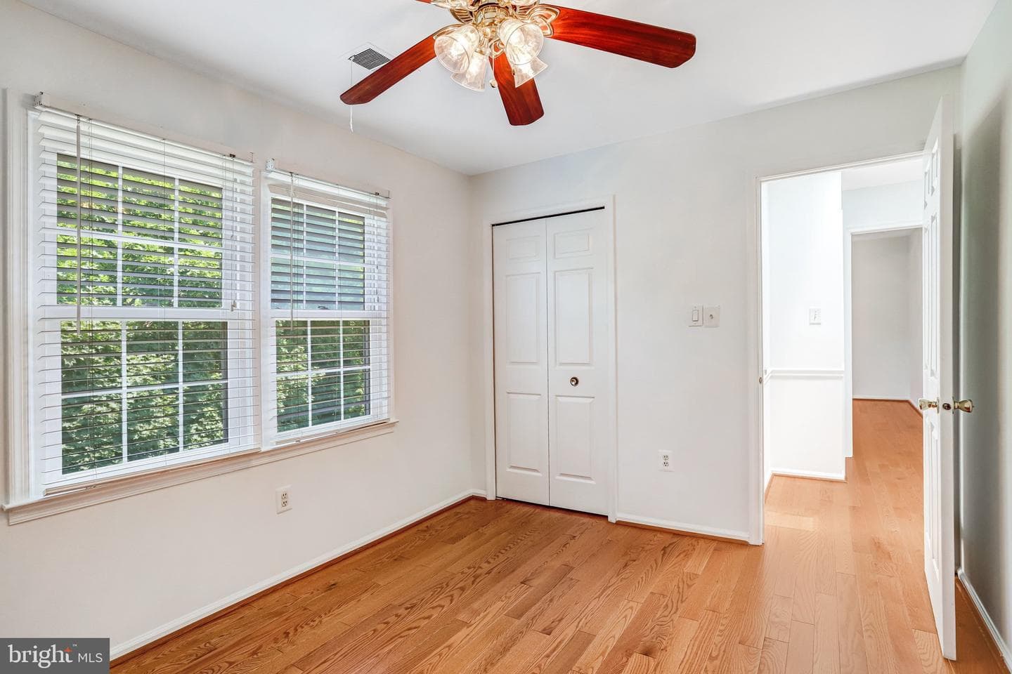 124 Environs Road photo 32