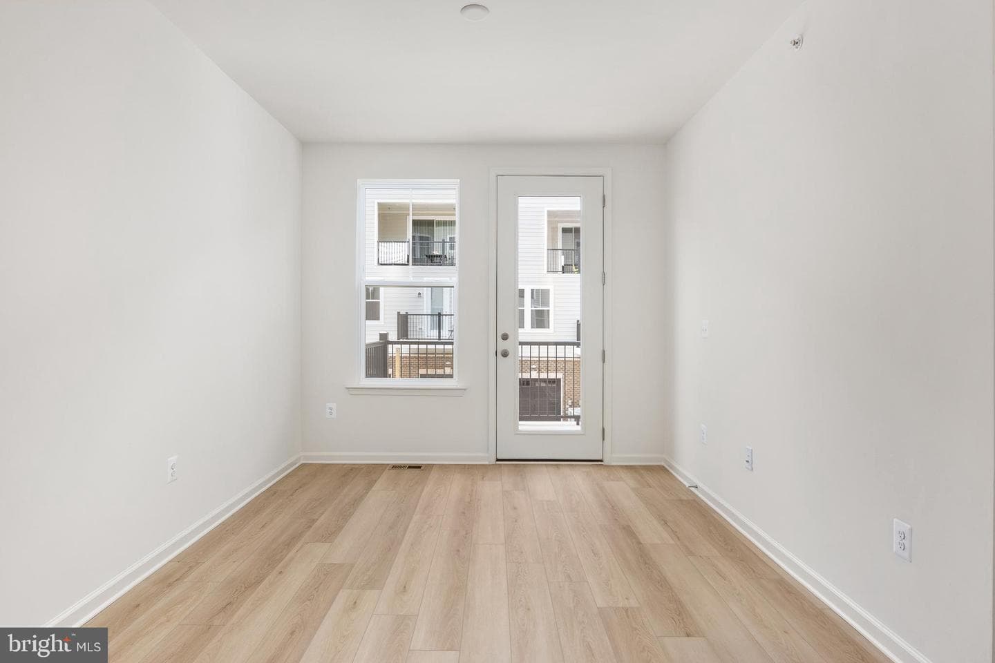 20878 Murry Falls Terrace photo 15