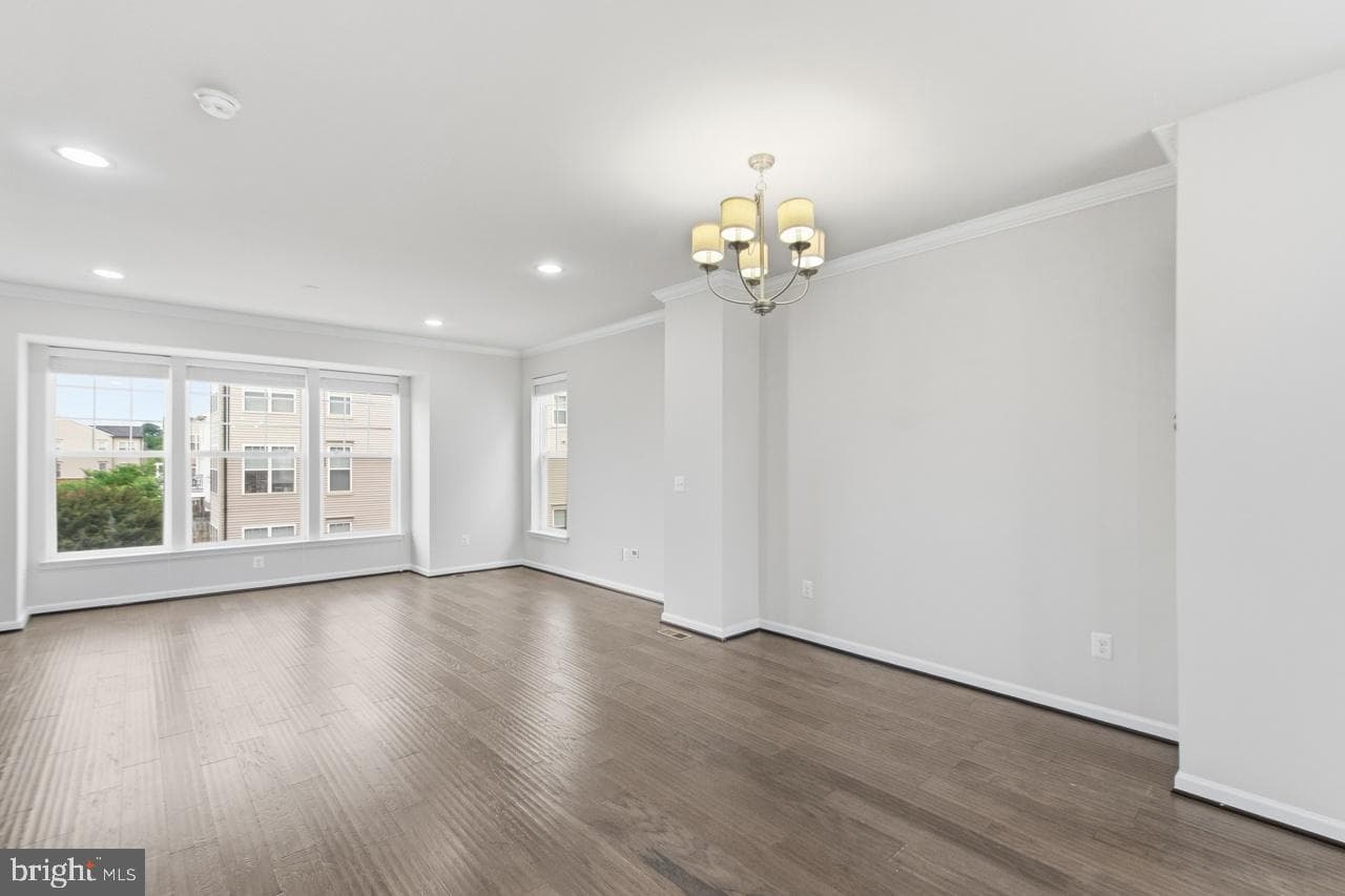 25288 Arrowroot Terrace photo 12