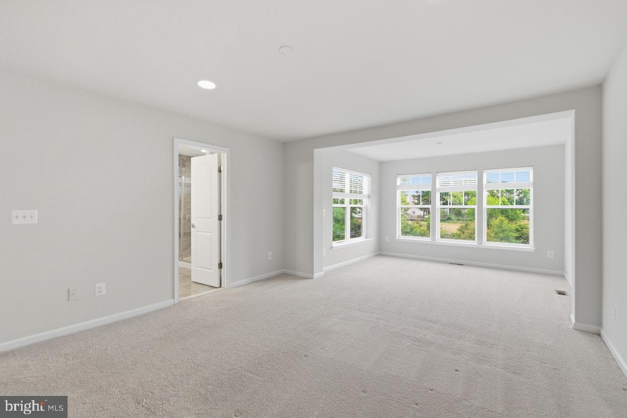25288 Arrowroot Terrace photo 32