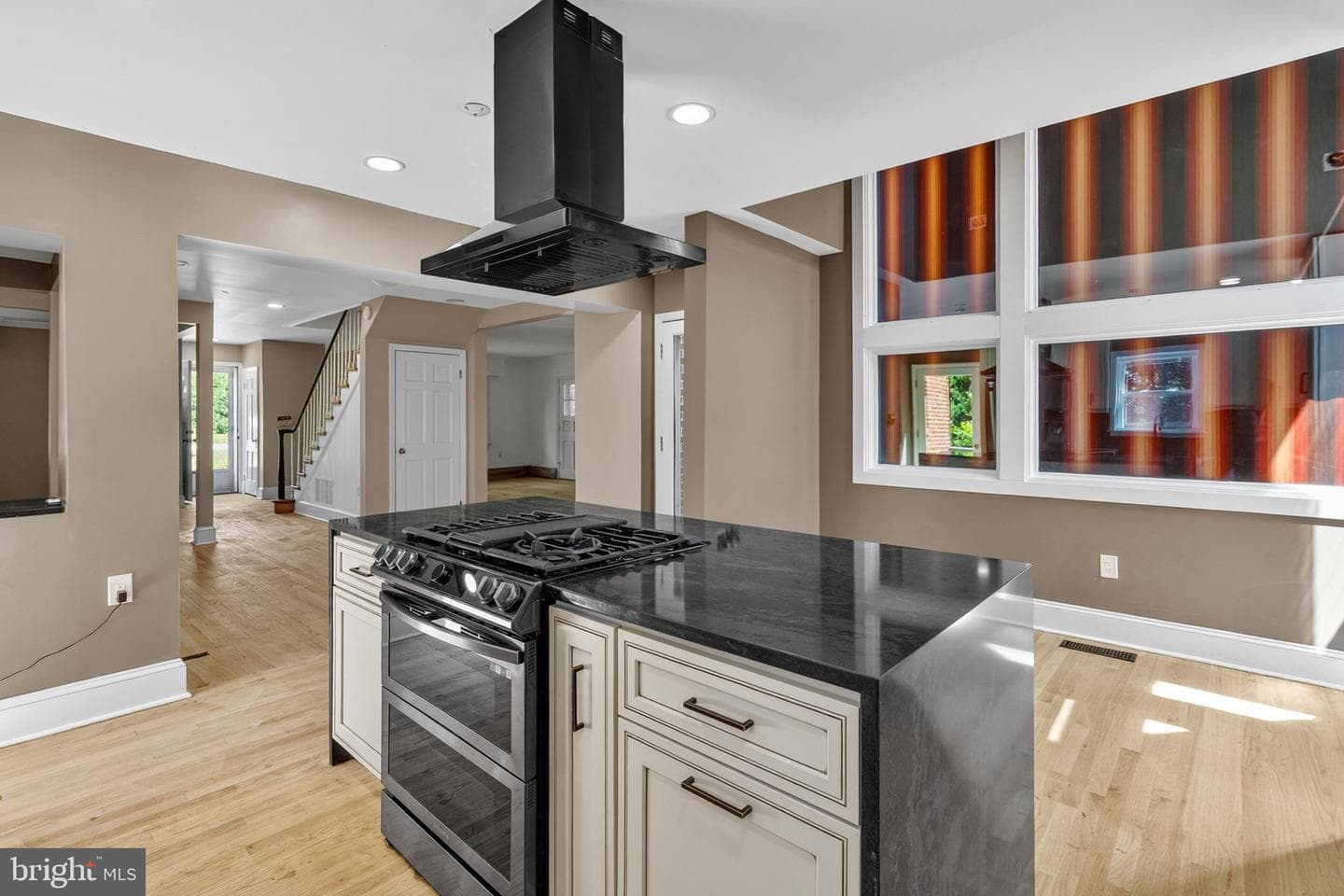 241 Edwards Ferry Road NE photo 17