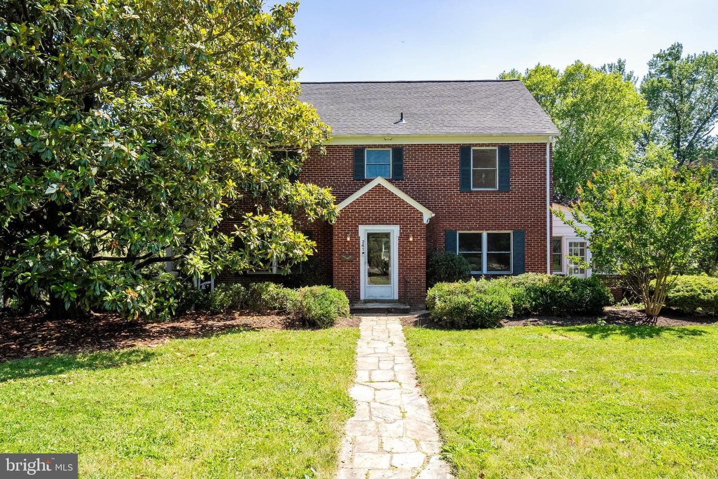 241 Edwards Ferry Road NE, Leesburg
