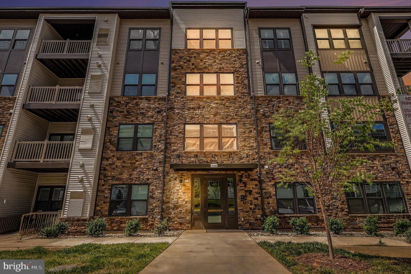 21460 Mount Sterling Terrace #303, Sterling