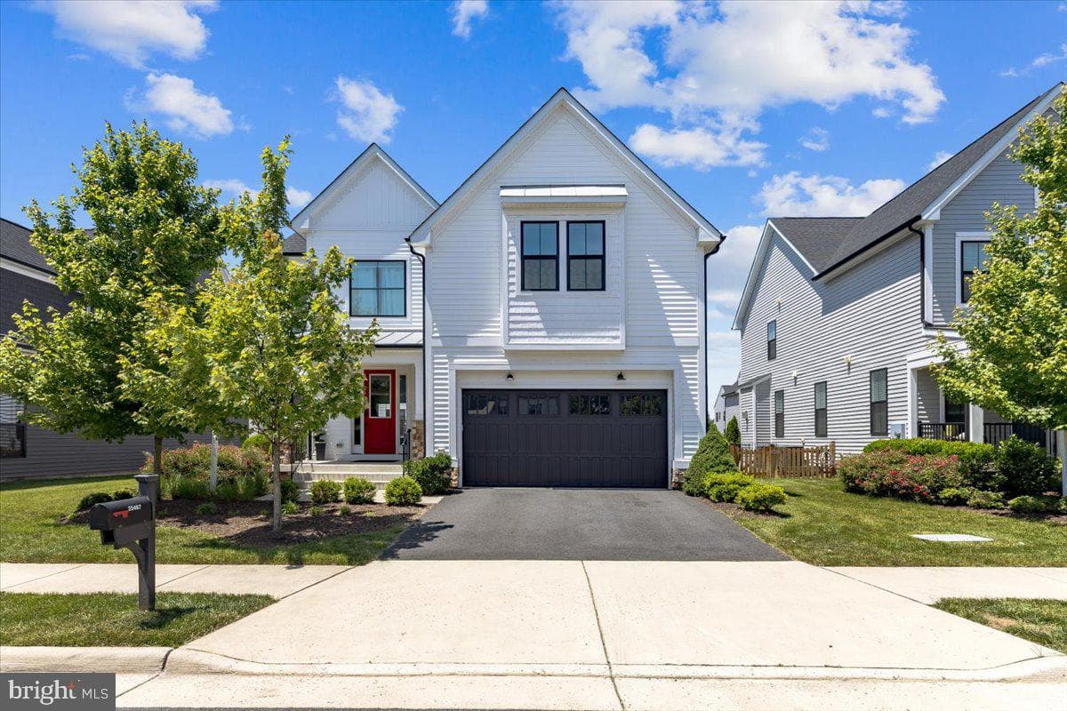 25467 Byrnes Crossing Drive, Chantilly
