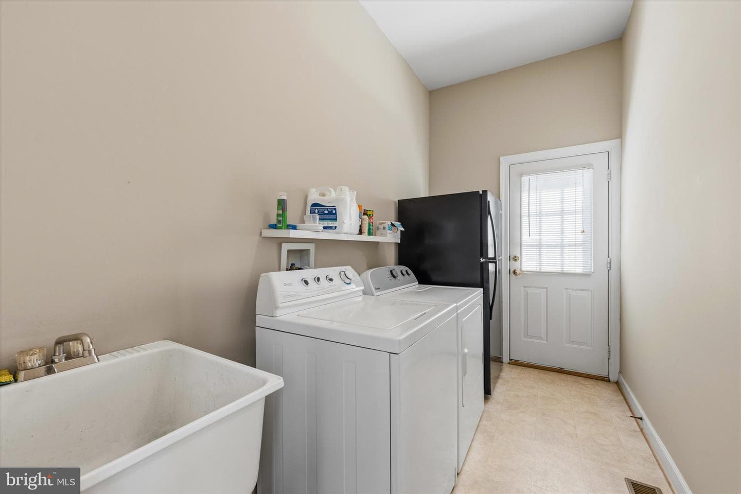 42989 Mill Park Court photo 27
