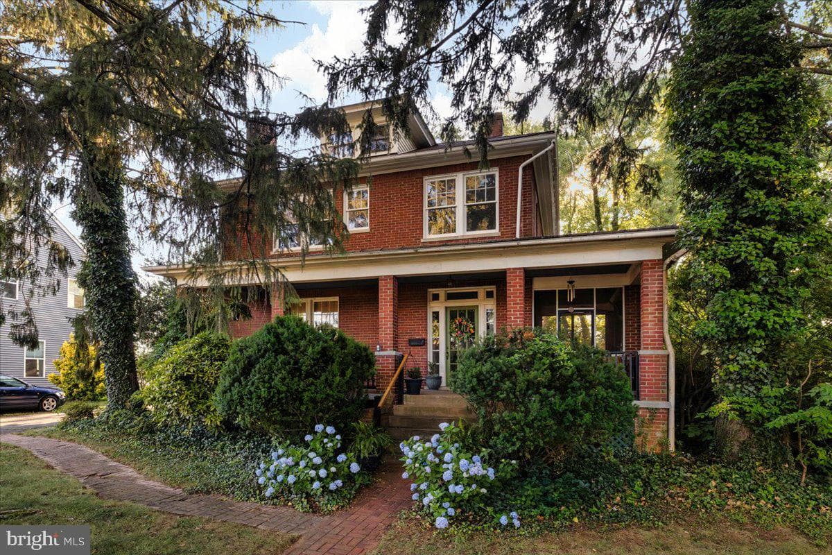 715 Valley View Avenue SW photo 3