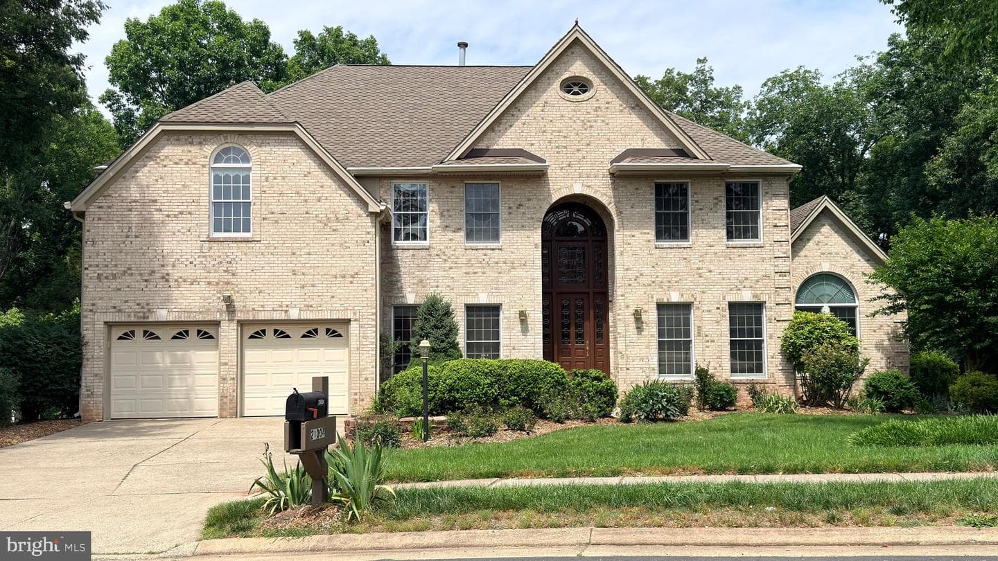 21004 Starflower Way, Ashburn
