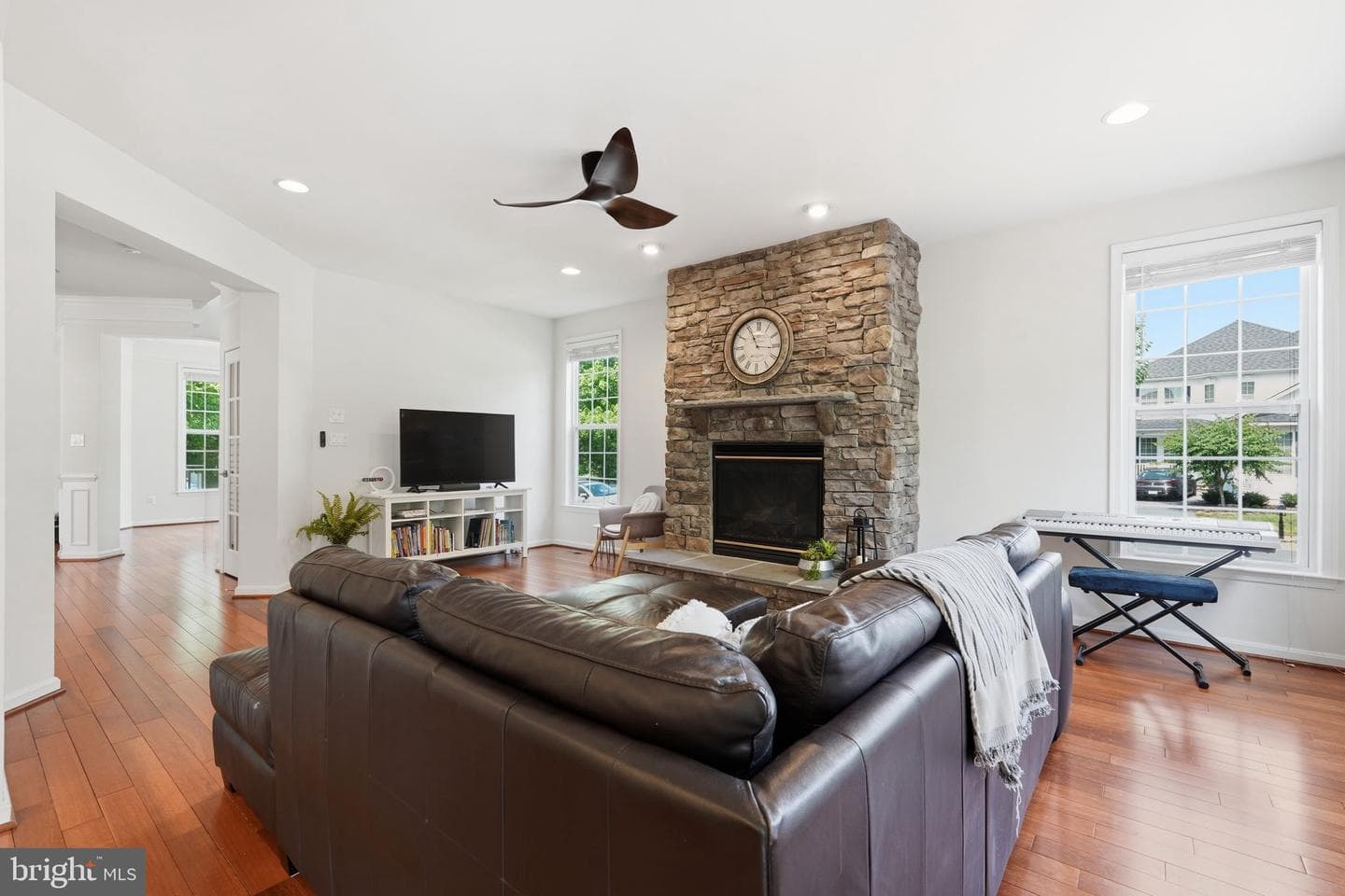 42022 Zircon Drive photo 6