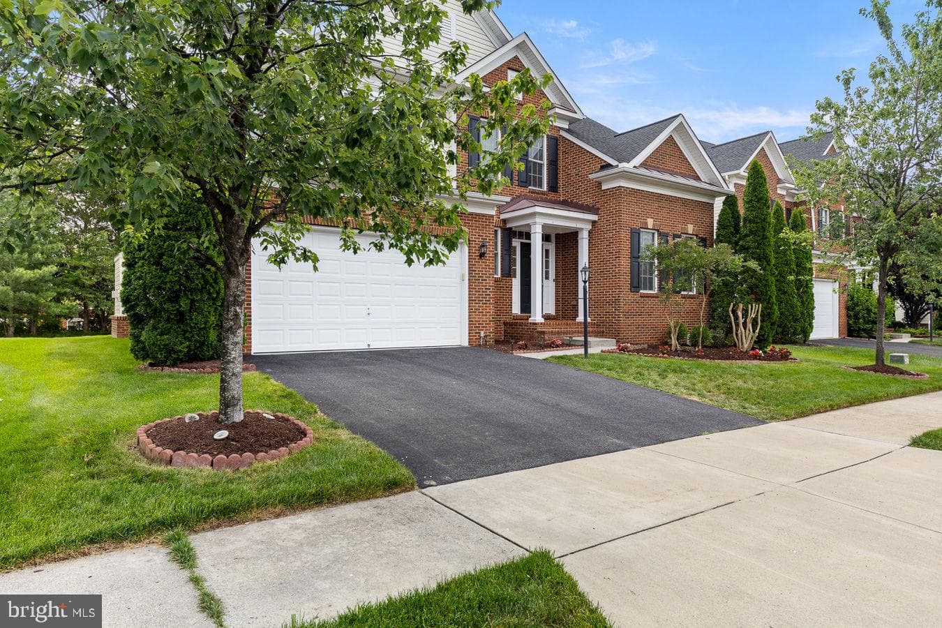 23276 Fallen Hills Drive, Brambleton