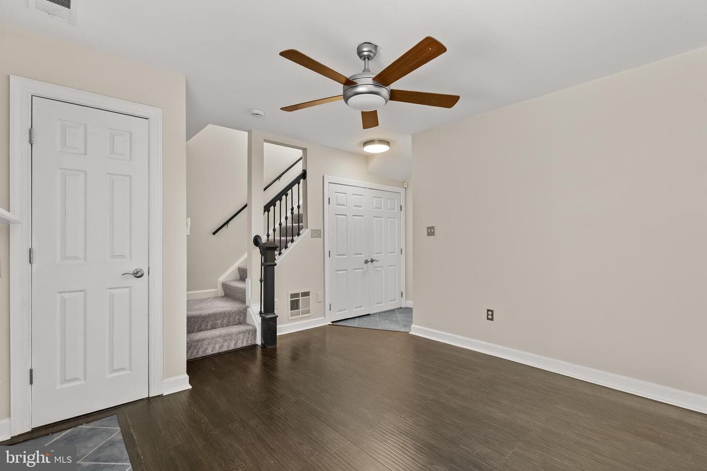 47690 Woolcott Square photo 25