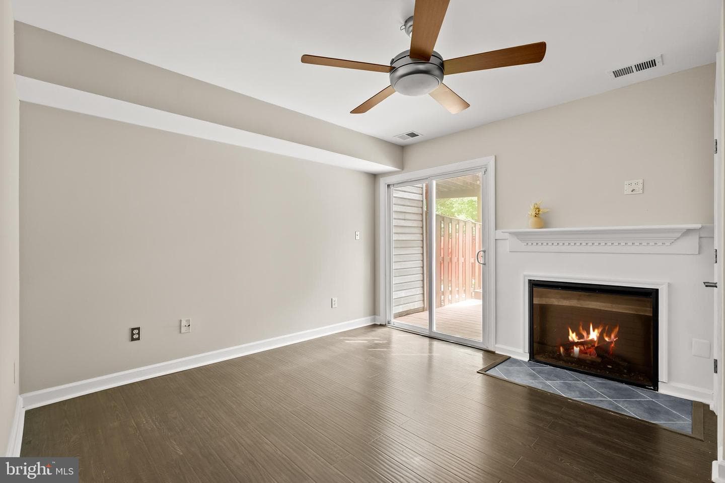 47690 Woolcott Square photo 27