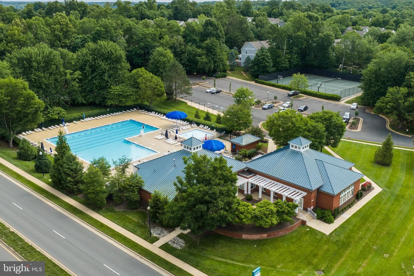 47690 Woolcott Square photo 39