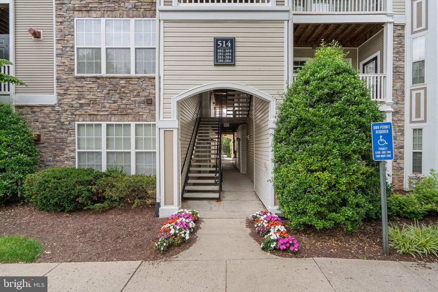 514 Sunset View Terrace SE #203 photo 4