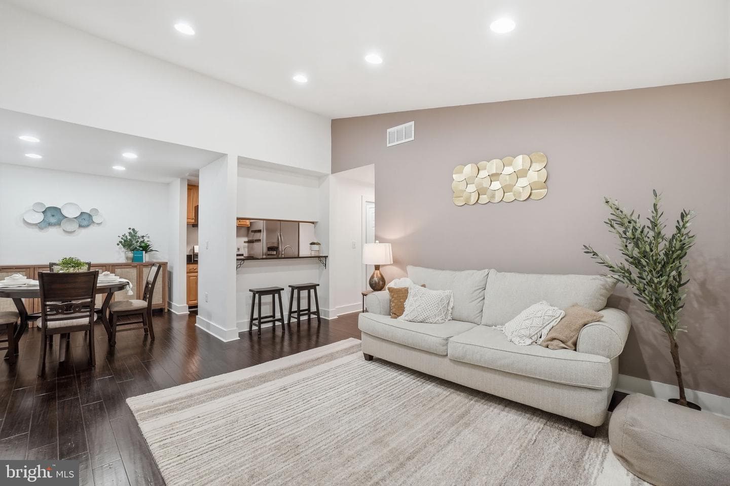 20960 Timber Ridge Terrace #303 photo 3