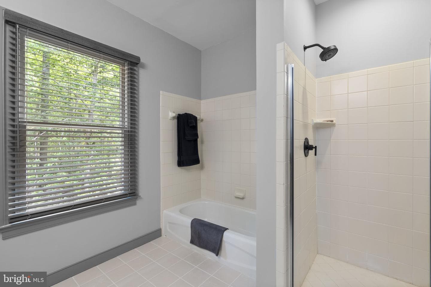 18429 Woodburn Road photo 43